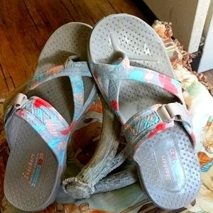 Twice Worn, Sketchers Sandles